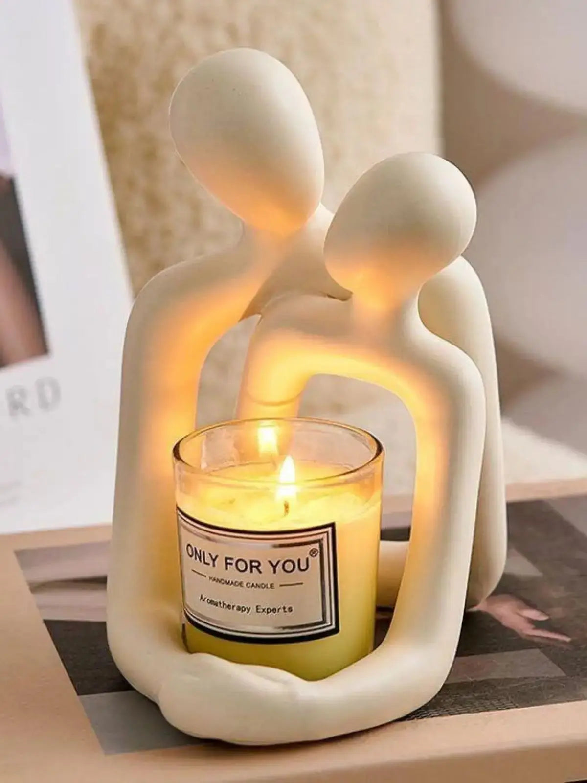 Heartwarming Loving Couple Resin Statue - A Timeless Modern Home Decor Accent for Bookshelves, Office Desks, and Nightstands