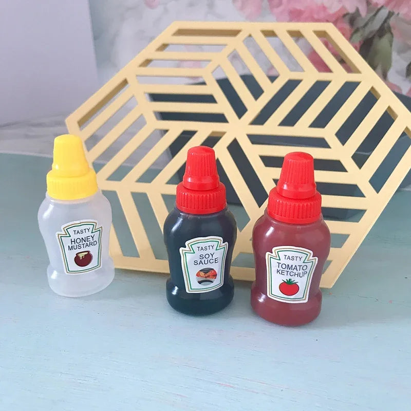 4/8pcs Mini Condiment Squeeze Bottles 25ml Honey/Ketchup/Soy Sauce/Salad Dressing Dispensers Lunchbox Squeezable Containers Jars