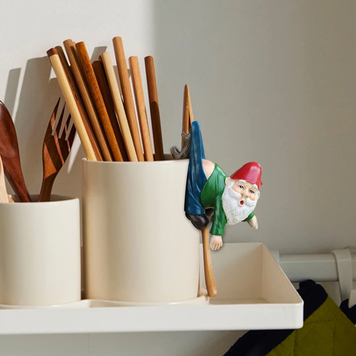 1pcs funny dwarves, dwarves with pants hanging branches, fun flowerpot pendants, resin crafts