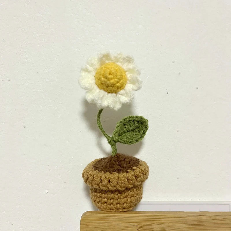 DIY Handwoven Mini Potted Flower Rose Office Desktop Ornamental Potted Plants Woolen Thread Finished Product Home Decoration